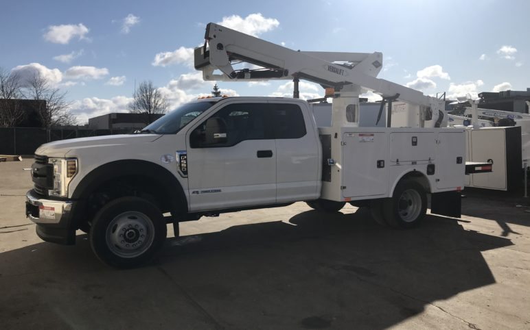 2019 Ford F550 4x4 SST40 Aerial Bucket Truck - Bucket Trucks & Aerial